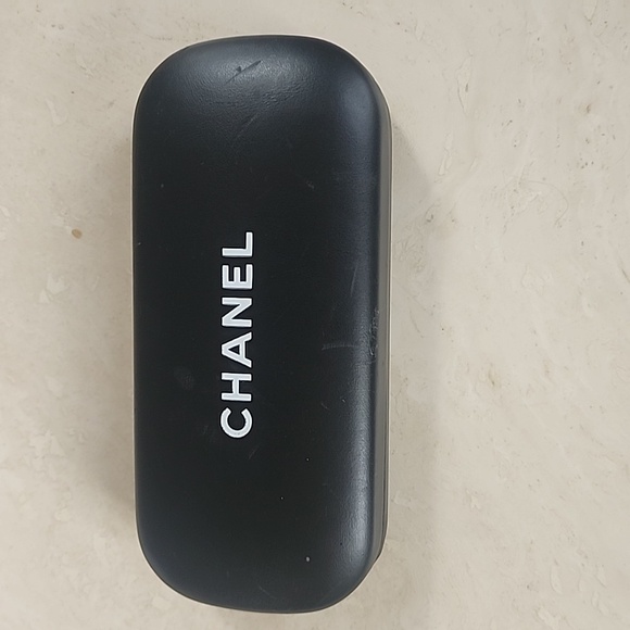 Chanel vintage sunglasses ๐ - Picture 8 of 8